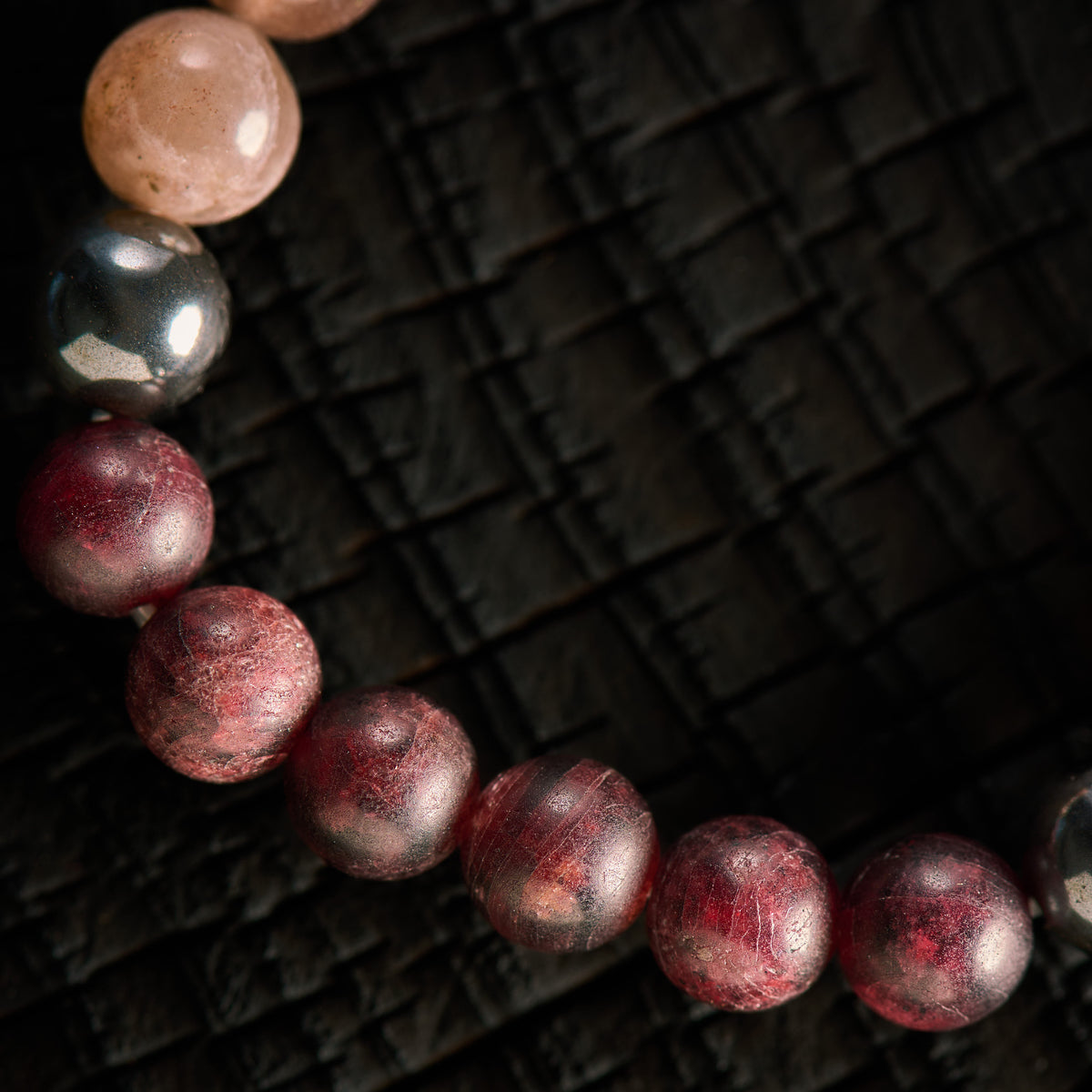 Bracelet élastique en Grenat Rouge, Hématite et Pierre de Lune Orangée