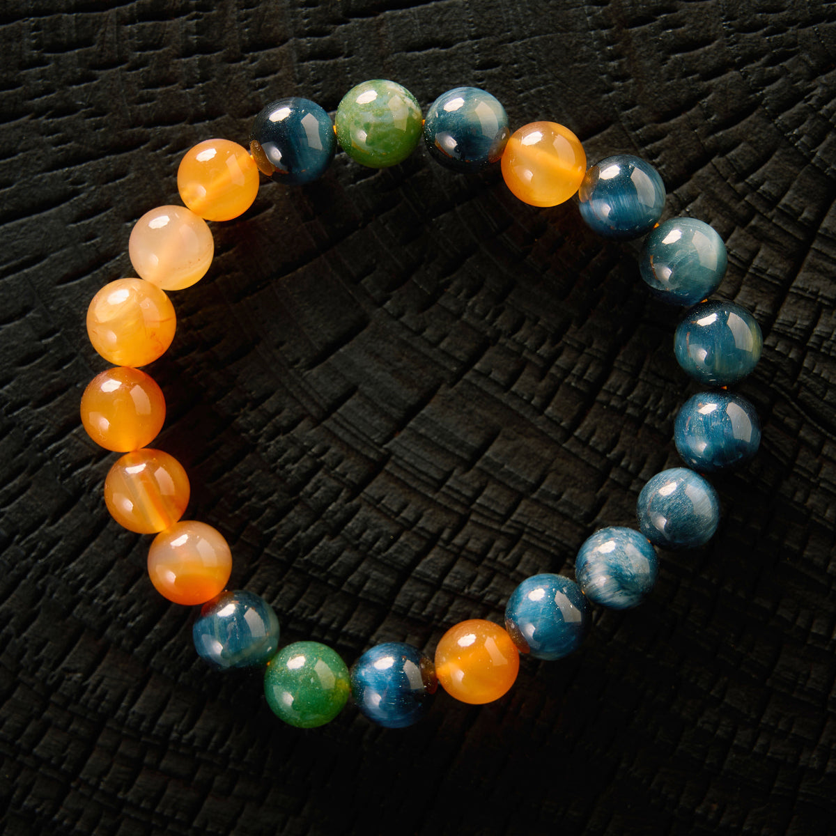 Bracelet élastique en Cornaline, Agate Mousse et Oeil de Faucon