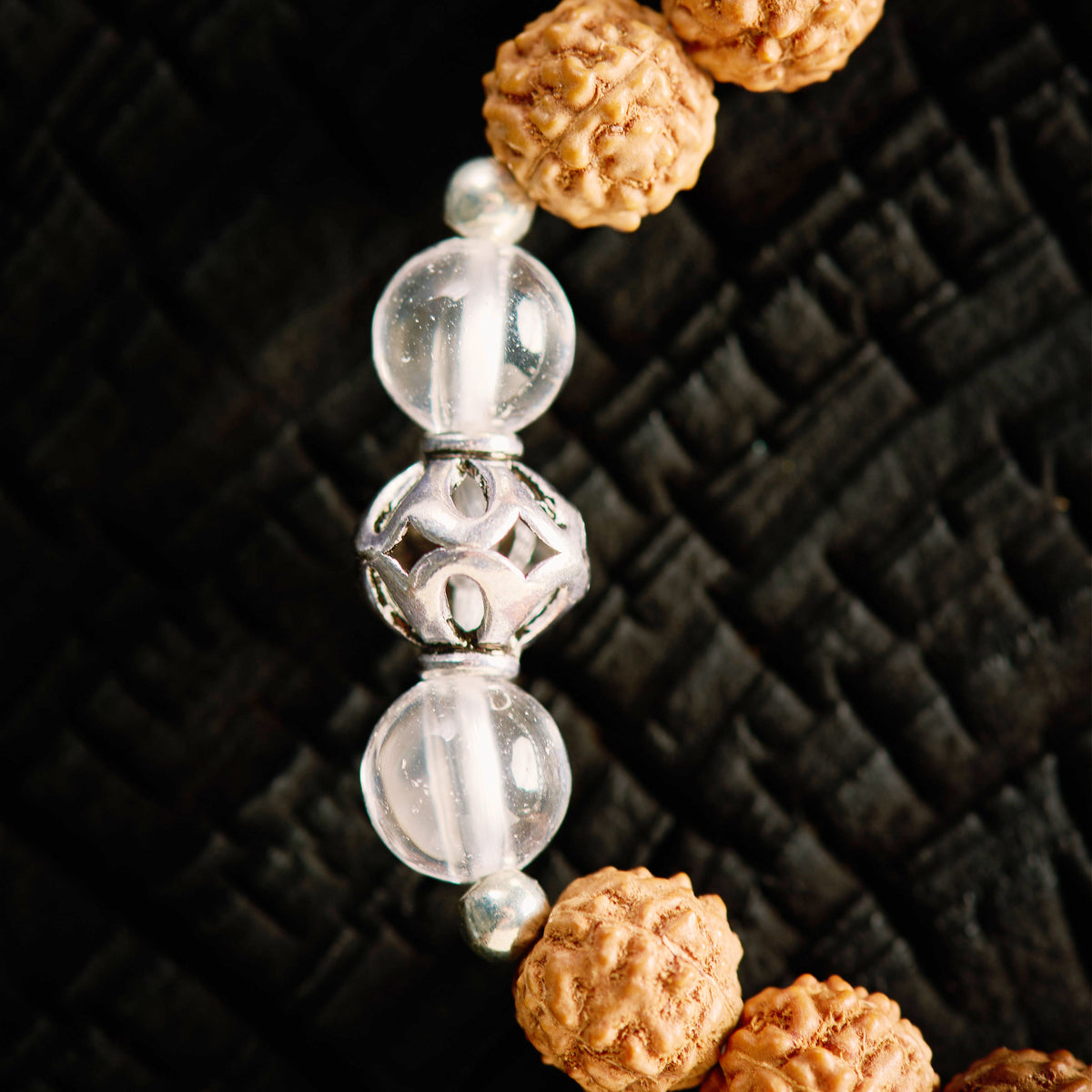 Bracelet élastique en Cristal de Roche et Rudraksha