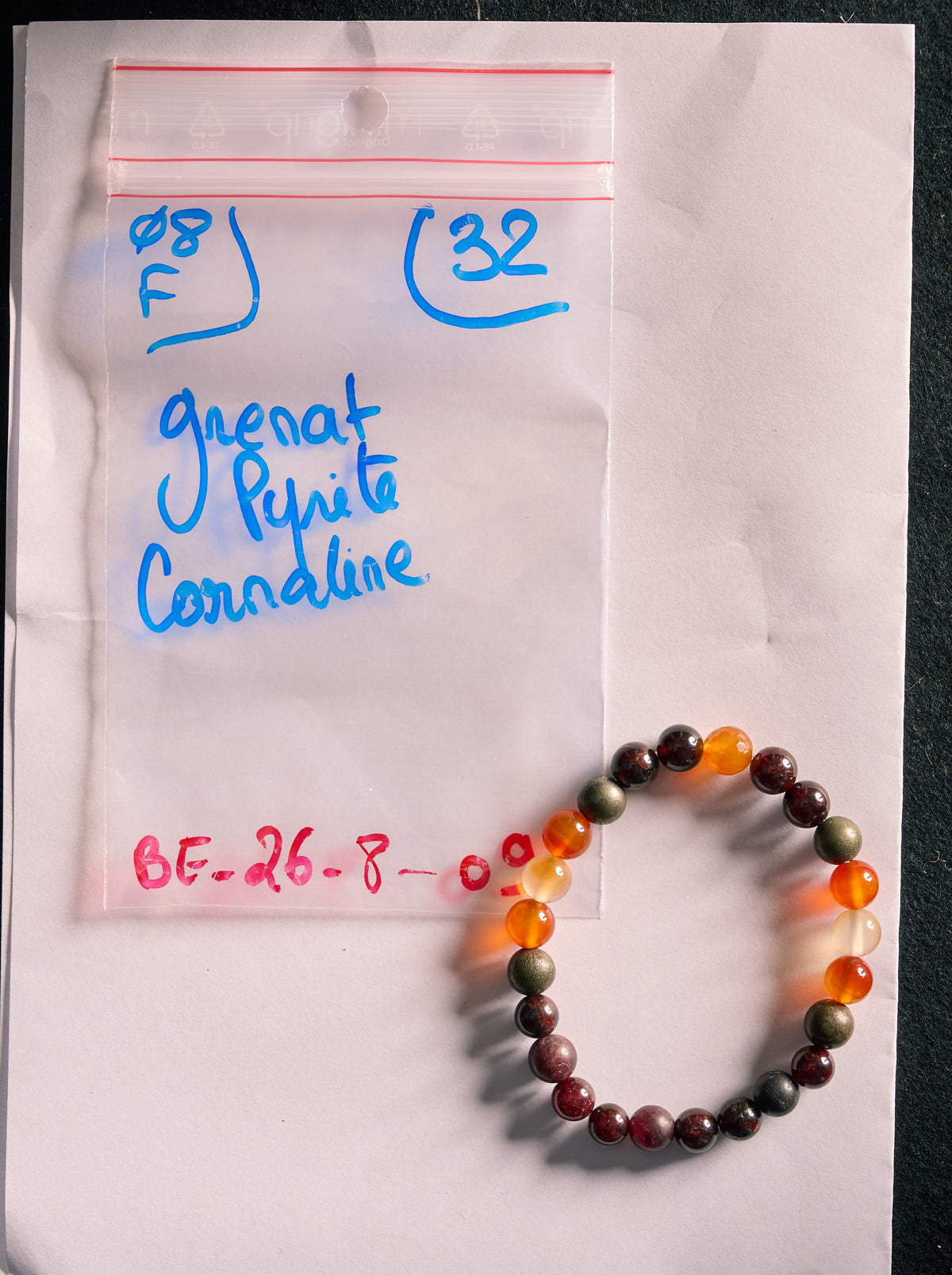 Bracelet élastique en Cornaline, Grenat et Pyrite