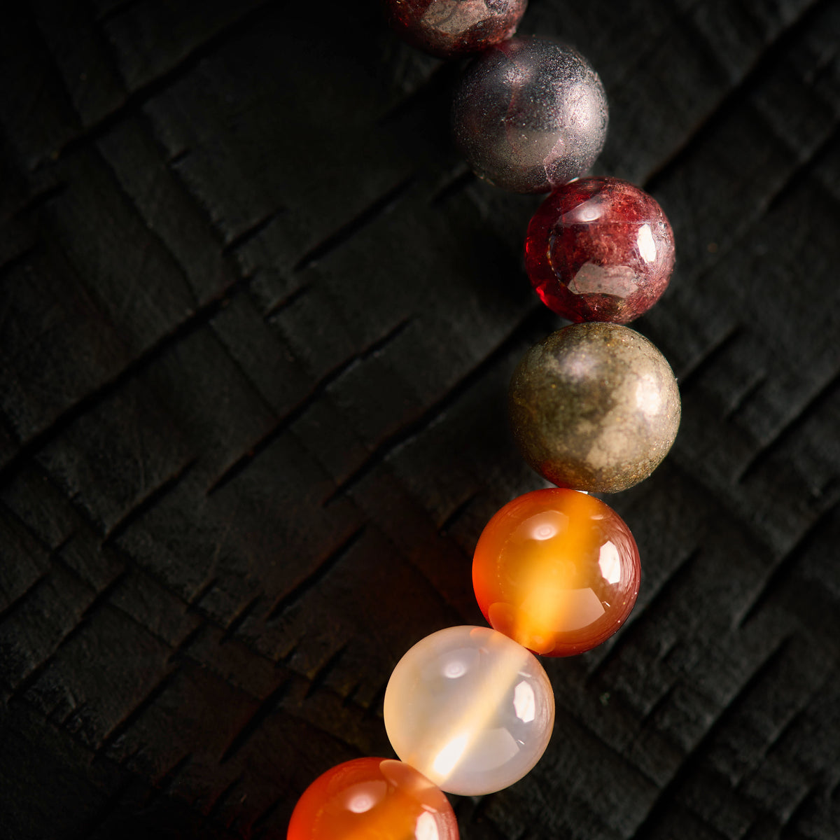 Bracelet élastique en Grenat Rouge, Pyrite et Cornaline