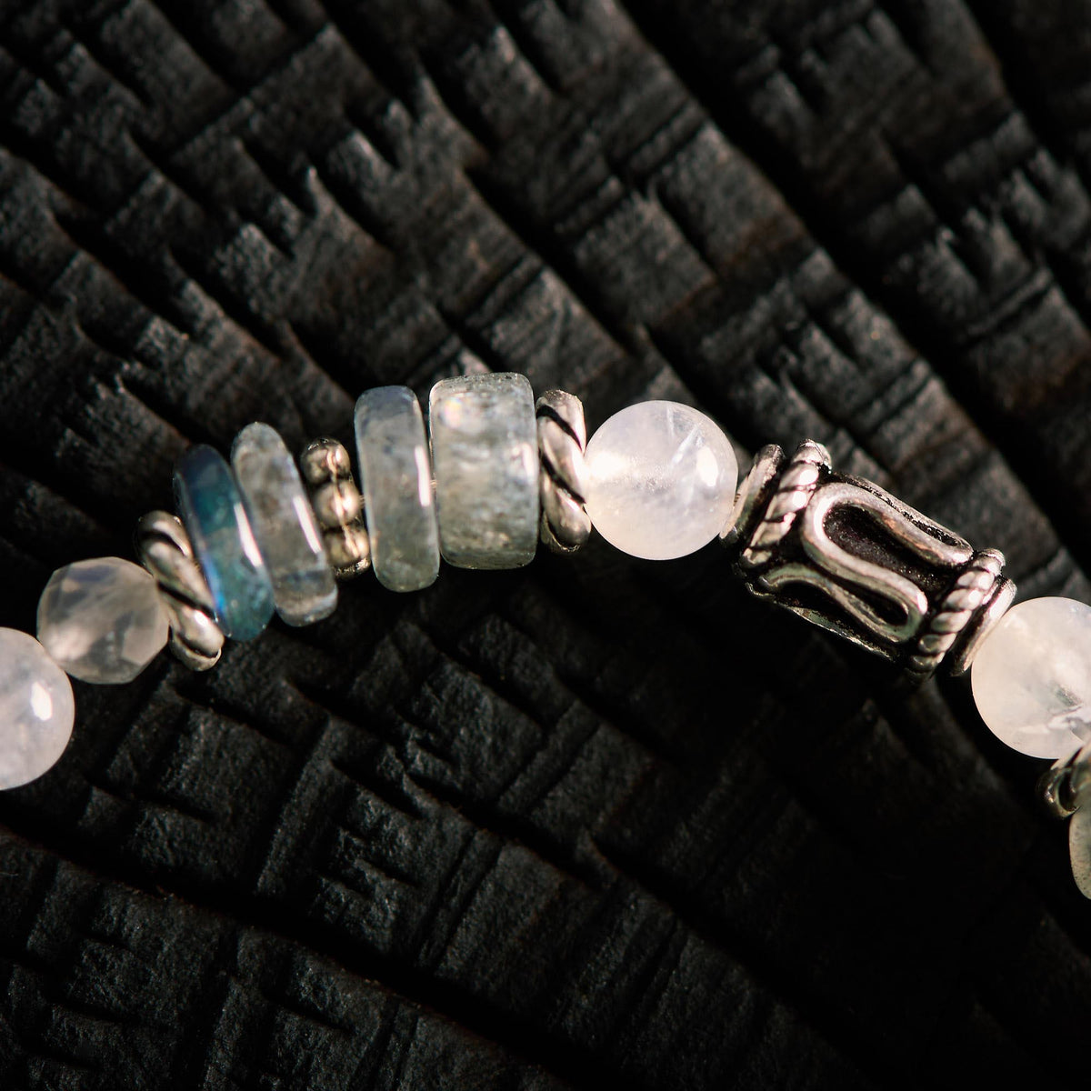 Bracelet en Lapis Lazuli, Pierre de Lune et Labradorite