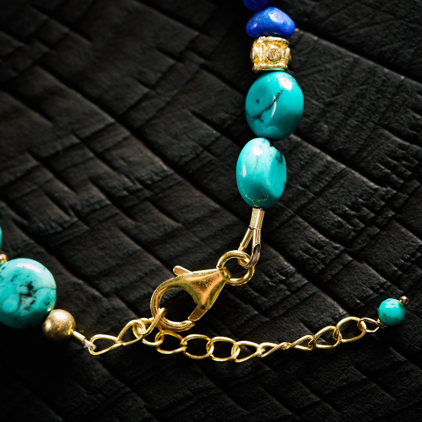 Bracelet en Cornaline, Turquoise, Nacre et Lapis Lazuli