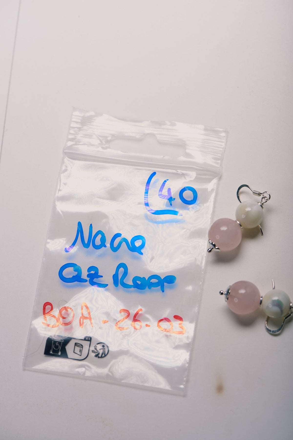 Boucles d'Oreilles en Quartz Rose et Nacre