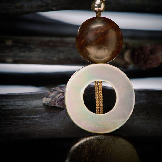 Boucles d'Oreilles en Nacre et Ebène