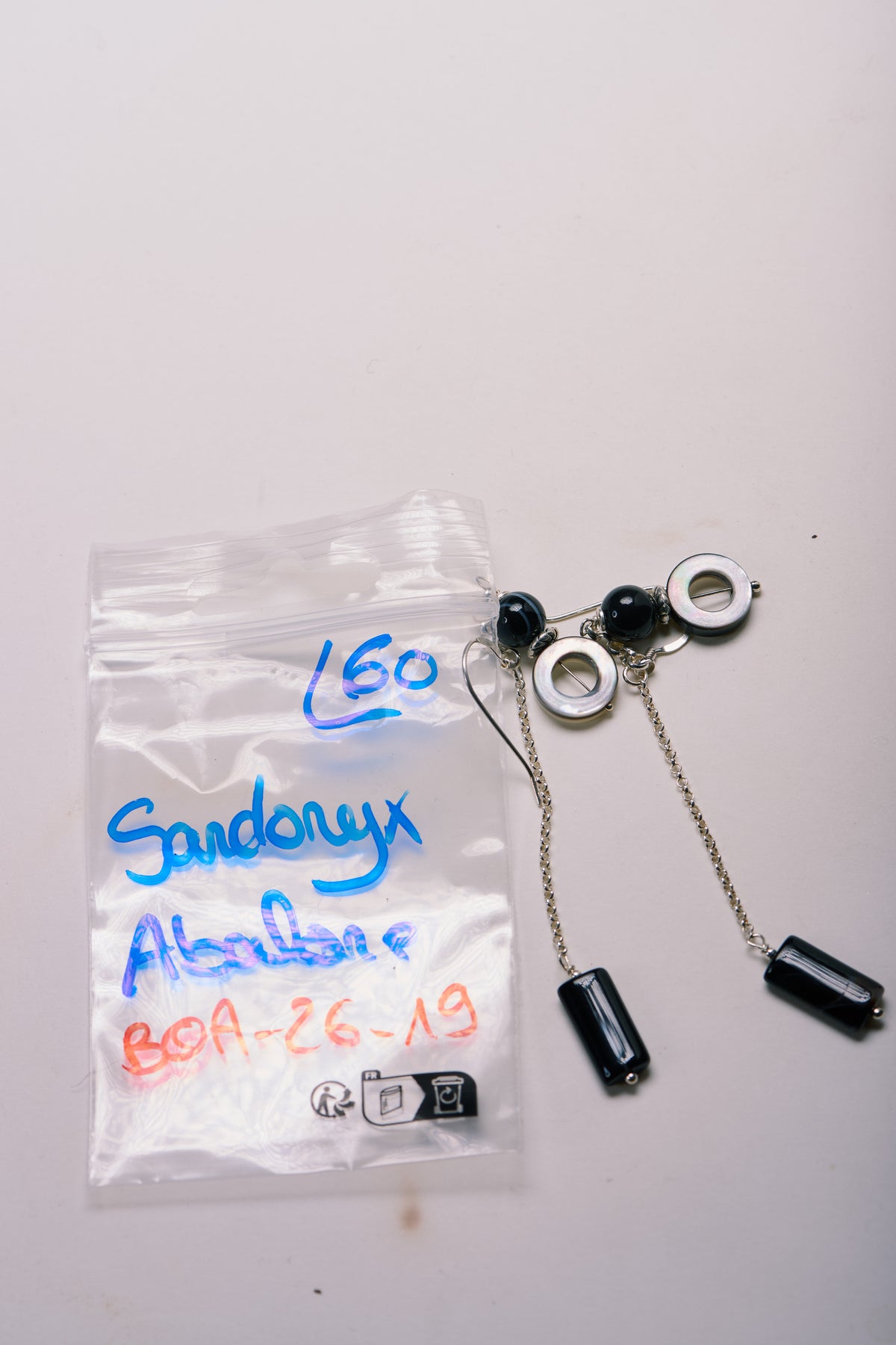 Boucles d'Oreilles en Sardonyx et Nacre