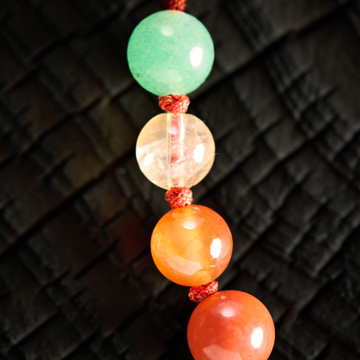 Bradelet shambala 7 chakras - Améthyste, Lapis Lazuli, Calcédoine, Chrysoprase, Citrine, Cornaline, Jaspe Rouge