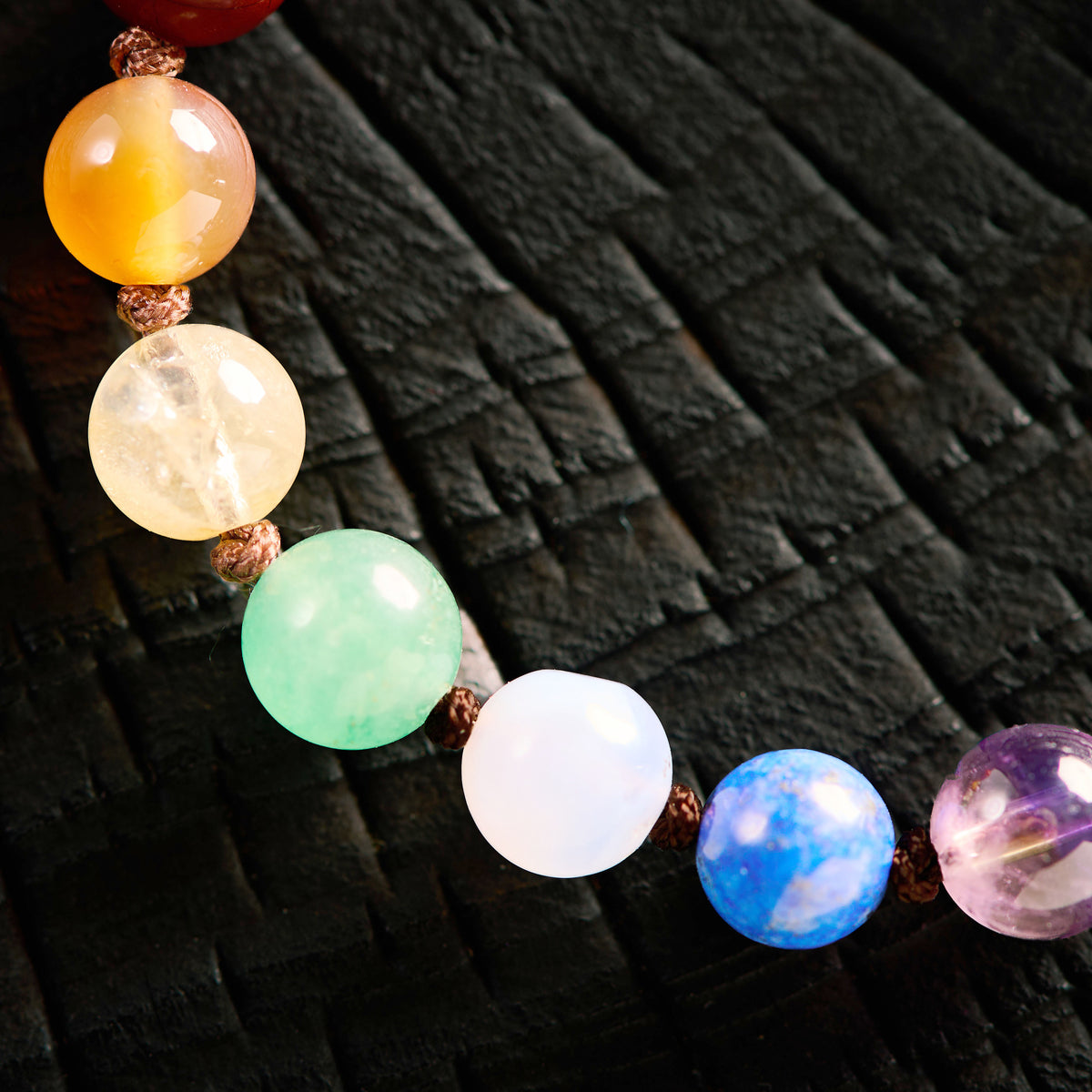 Bradelet shambala 7 chakras - Améthyste, Lapis Lazuli, Calcédoine, Chrysoprase, Citrine, Cornaline, Jaspe Rouge