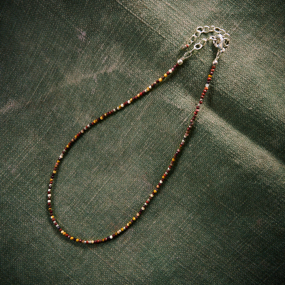 Collier en Jaspe Mokaïte