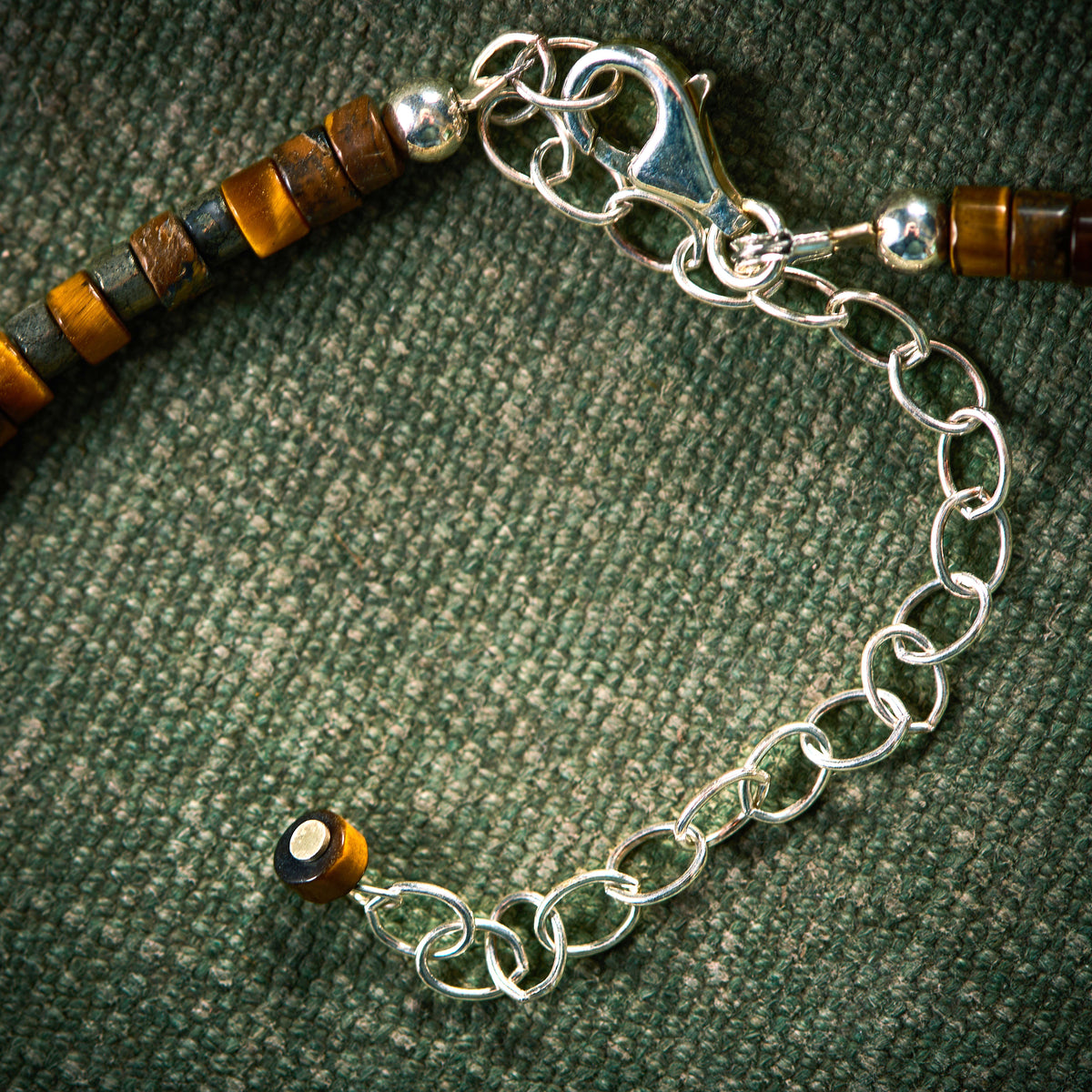 Collier en Oeil de Tigre et Pyrite