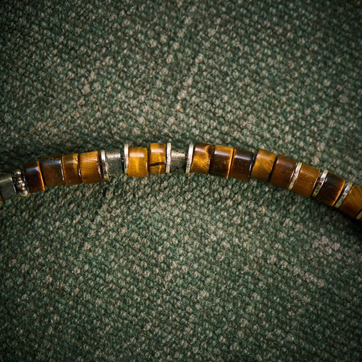 Collier en Oeil de Tigre et Pyrite