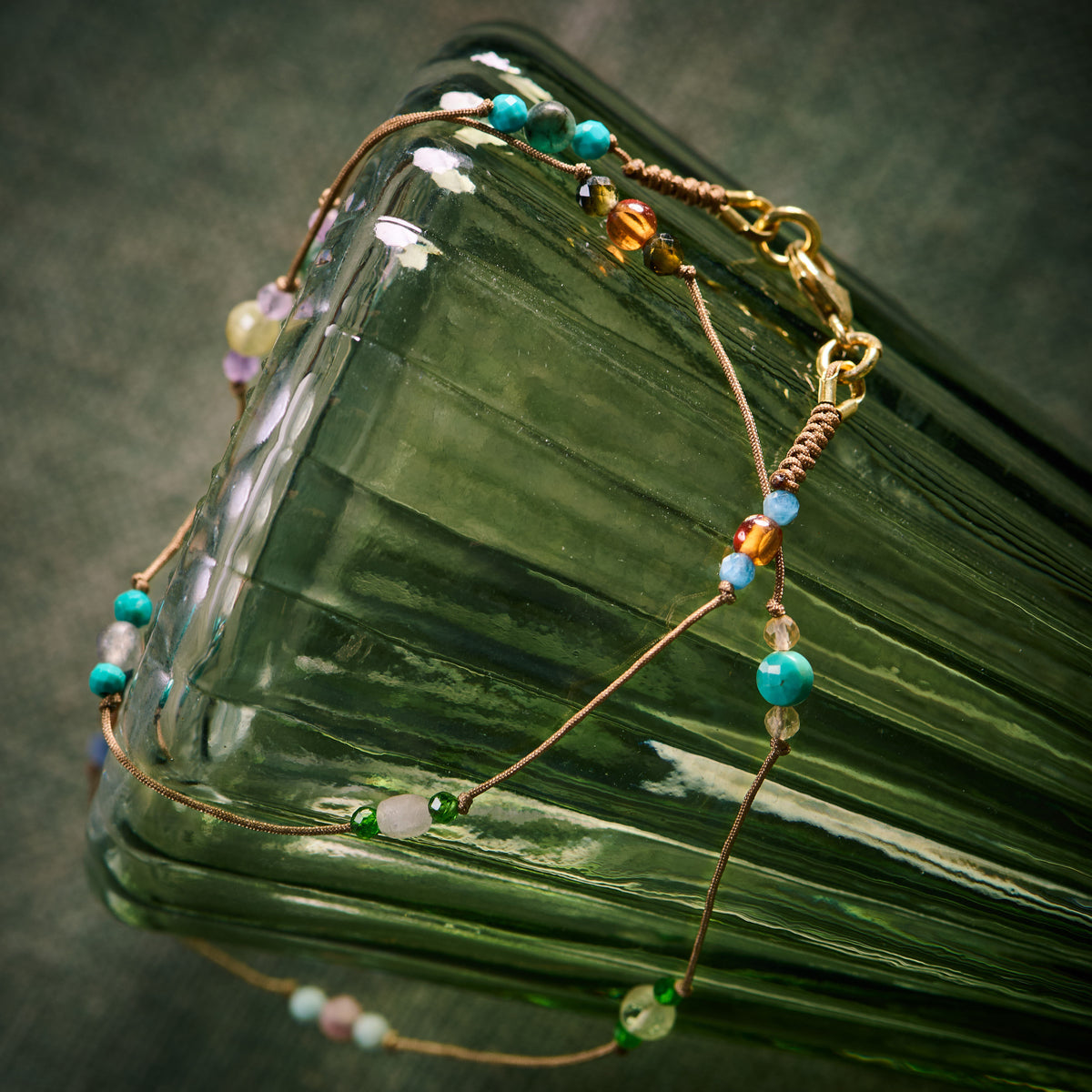 Collier multi pierres